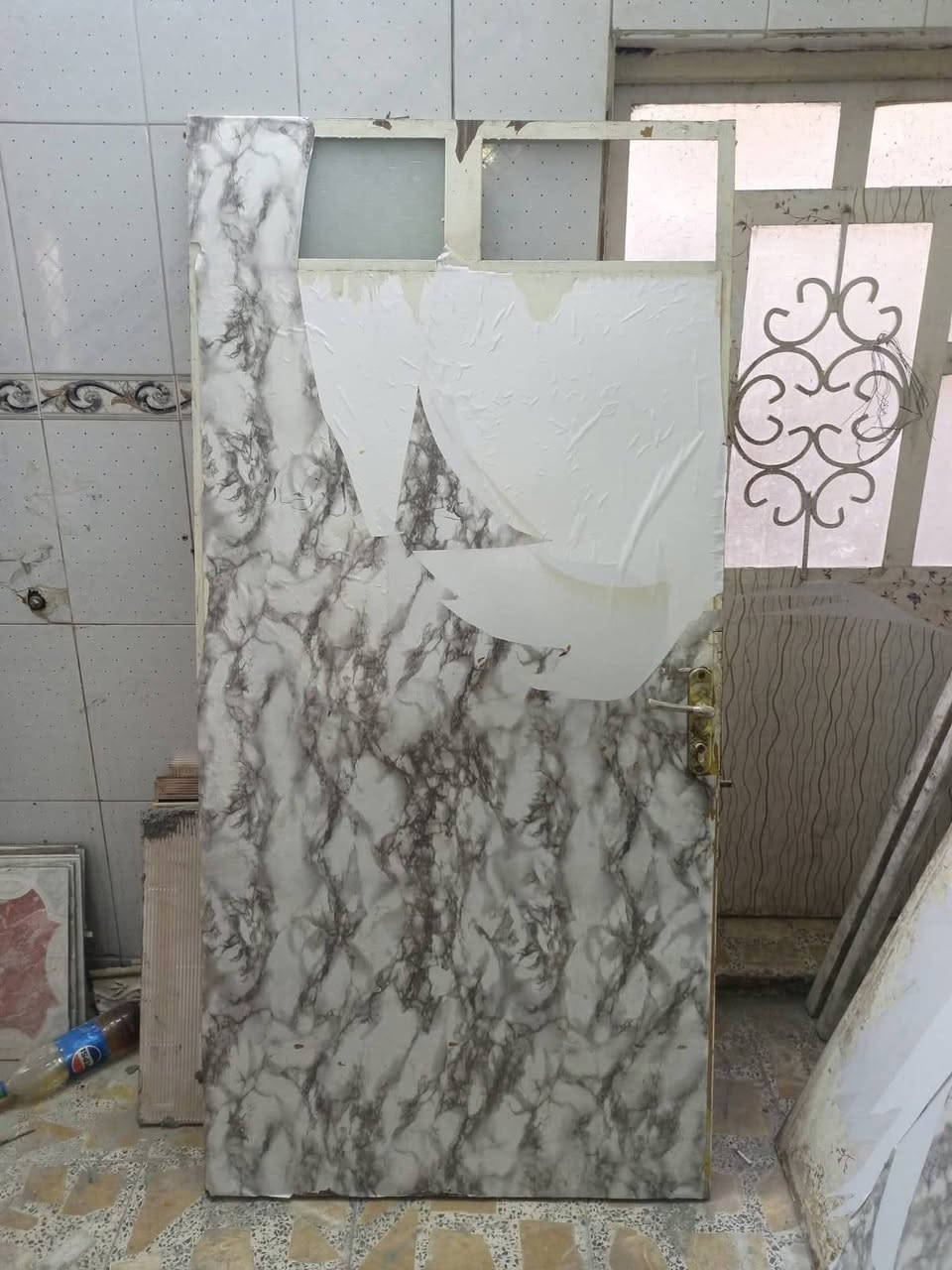 بيبان للبيع بسعر مناسب مكان بغداد حي الكوفه
***********
