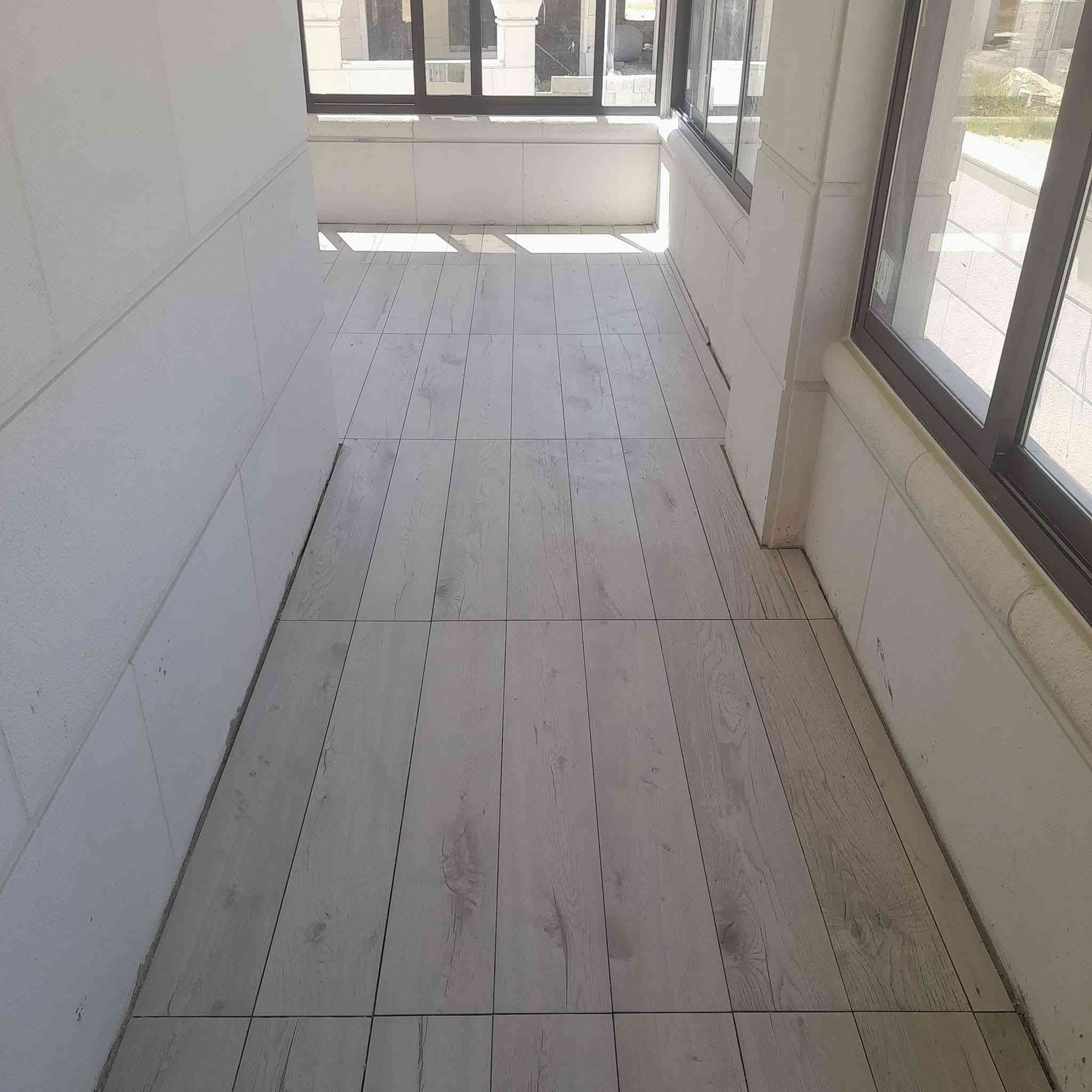 خلفه سيراميك وبورسلين مرمر متفرغ***********ملاحضه لاتدفع فلس الا بعد استلام العمل
