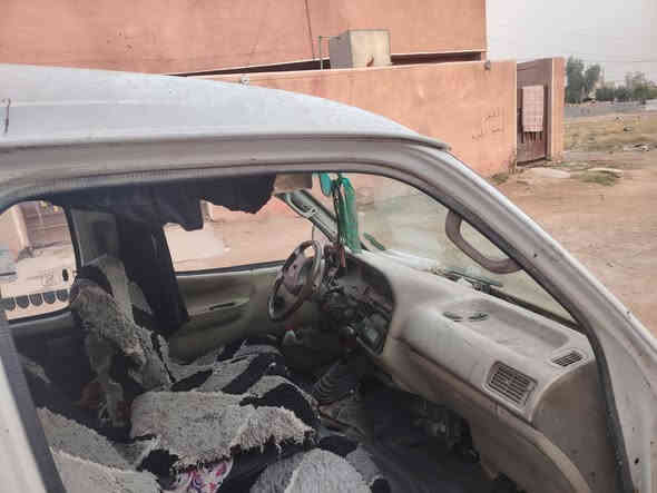 سياره موديل ٢٠٠٩ محرك مجفت جديد صدر جديد ماعدى جبنه مال الاستيرن تايرات ٨٠بلميه شاصي الايمن شويه بيه وعالجناه وخير من الله كير اكسن جيد جدن سياره ابيع هلموجود كولت اهلنا لحم على باريه سعر ٢٠ورقه وبيه مجال للي يريد يسترزق منها. والله تشتغل خير من الله موجوده بلحسينيه مال الراشديه وهاذا رقم الهاتف
***********
