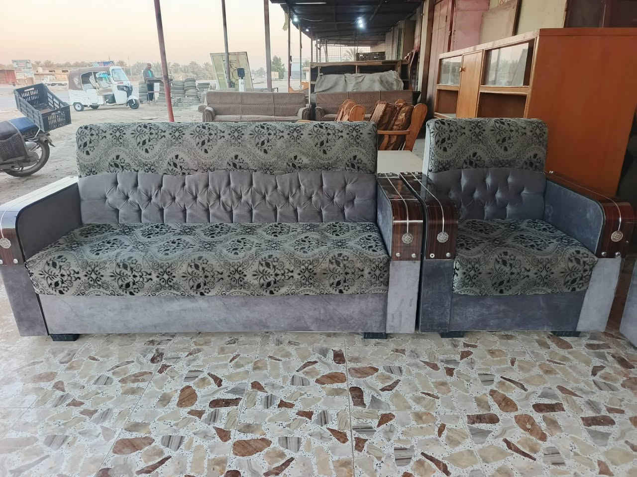 غراض للبيع كلمن وسعره للحجز والاستفسار مراسله خاص ويوجد توصيل داخل بابل واقضيته
دز الصورة الي رايده خاص ويتم الرد


**إذا كنت صاحب هذا الإعلان وتريد حذفه لأي سبب، رجاءا أرسل رسالة إلى الدعم الفني**