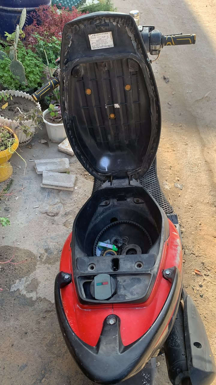 سلام عليكم ماكس عدله للبيع مكينه 55 ما شاء الله خير من الله شلعه معدل تفتحت تزويد ما كامت 
كلها كامله بس كتف اشاير ينراد الها وبنز مال بريك خلفي *********** بي واتساب السعر 525 وبيها مجال مستعجل ع البيع
