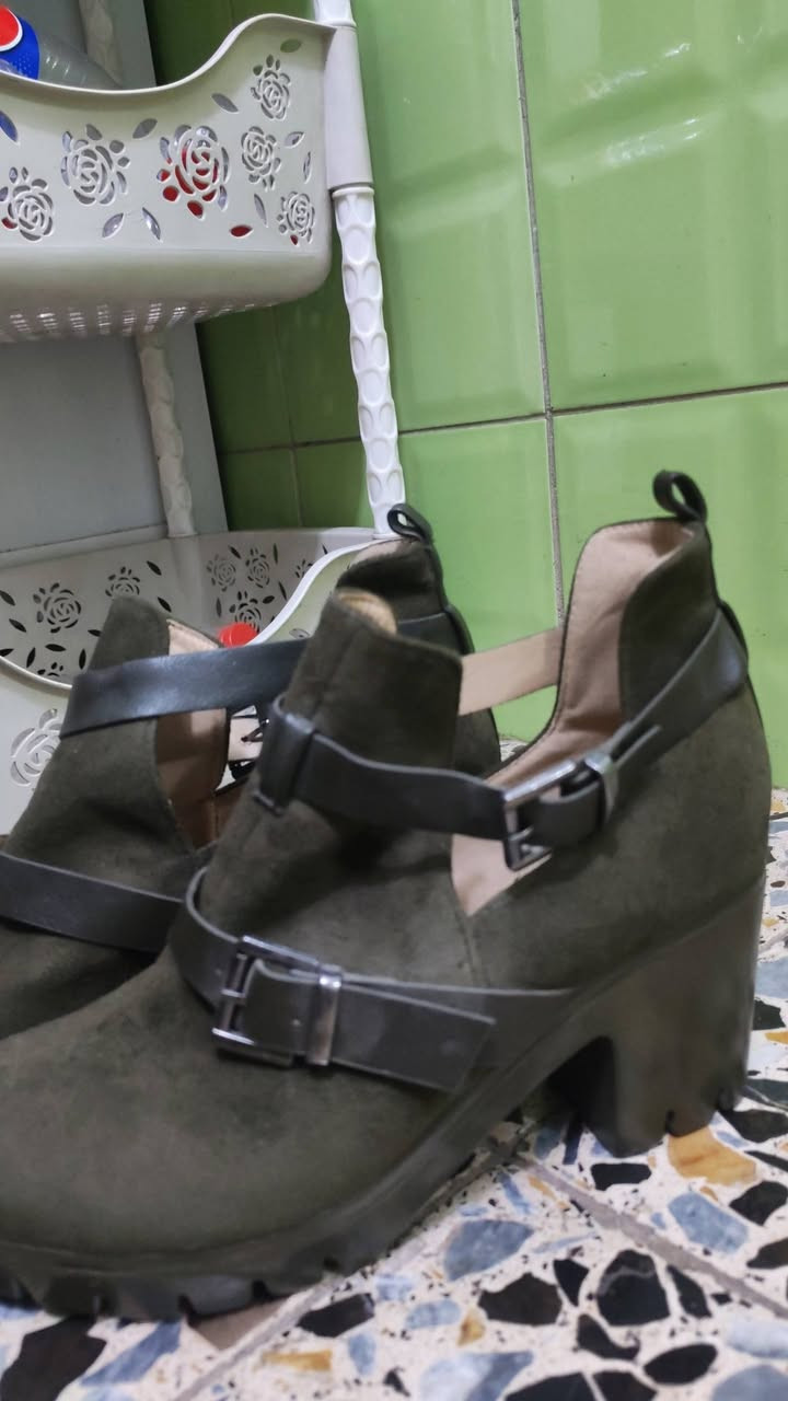 السلام عليكم غراض للبيع، مكان الشعب


**إذا كنت صاحب هذا الإعلان وتريد حذفه لأي سبب، رجاءا أرسل رسالة إلى الدعم الفني**