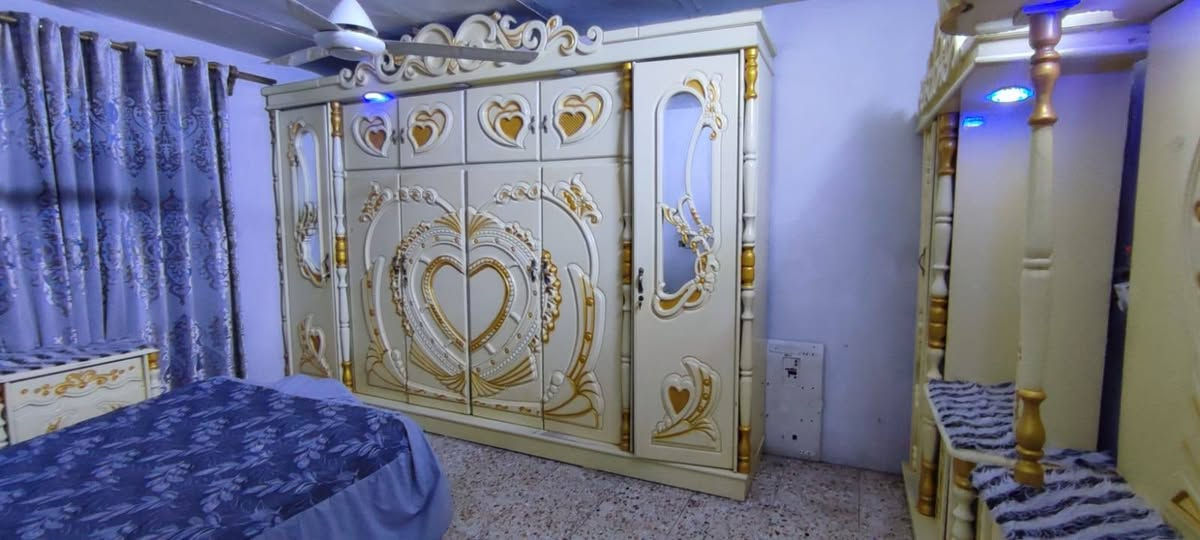 السلام عليكم
غرفة نوم عراقية وشغل عراقي قوي 
الغرفة نضيفة جداً 
السعر 1800 ( مليون وثمنمائه) 
مكاني بغداد


**إذا كنت صاحب هذا الإعلان وتريد حذفه لأي سبب، رجاءا أرسل رسالة إلى الدعم الفني**