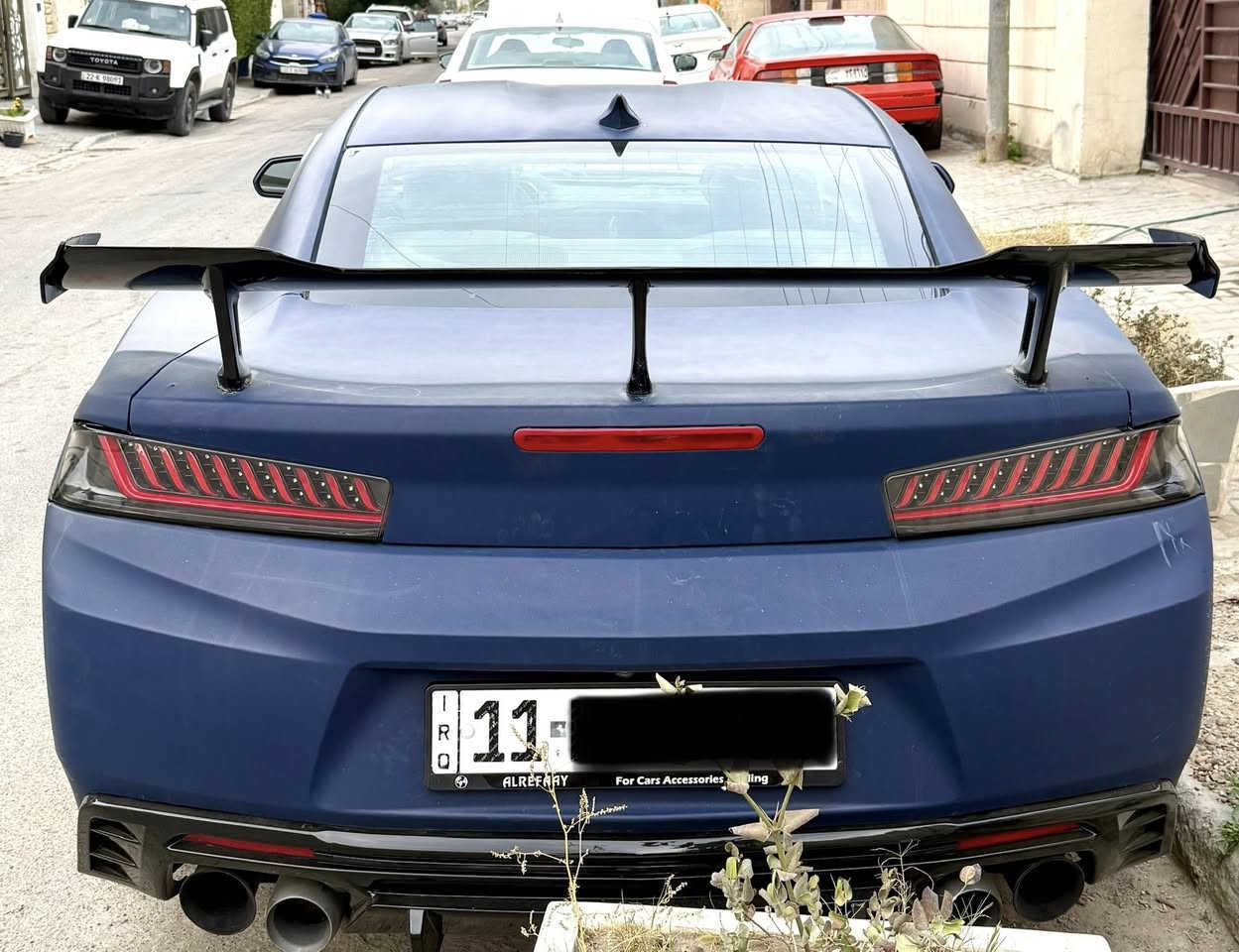 السلام عليكم 

للبيع او مراوس حسب القناعه   💯

شوفر كمارو   ✅
موديل ٢٠١٦ ✅
محرك ٦ سلندر ٣٦٠٠ نظيف جدا  ✅
لون ازرق طافي ✅
صدر امامي نظيف✅
 صدر خلفي نظيف  ✅
شاشه كبيره  ✅
كاميرا خلفيه ✅
سستم صوت ✅
كشنات جلد جوزي كلش حلوه   ✅
كشنات كهرباء  ✅
كير اوتو نظيف  ✅
بجم زنون ✅
لايتات عدسه ✅

عليها إضافات :
بجم اس اس 
لايتات حاجب 
عدسات 
كفرات باتمان
دوسات زت ون
سكوبات جانبيه
سبويلر ون ايل 
دفيوزر زت ون 
بك لايت مميز جدا ليد 

حادث السياره جاملغ فقط ومصبوغه طافي جماليه بدون ضربه وبدون دواخل وسونار موجود .

السياره حلوه  بالحقيقه احلى من الصور ترايها كلش حلوه والحمد لله مناقصها شي كامله قبل فتره سويتلها سيرفس كامل .

رقمً بغداد إنكليزي سنويه جديده وهزه جديده باسمي شرط التحويل ثاني يوم .

مكاني بغداد الاعظميه .

السعربالنسبه لهيج نظافه مناسب جدا ((١٠٥ ورقه )) وبيها مجال حك الجيه وأي نقص بيها أنزله  .

***********

أ.مروان النعيمي 

صلي ع نبيك 💯
