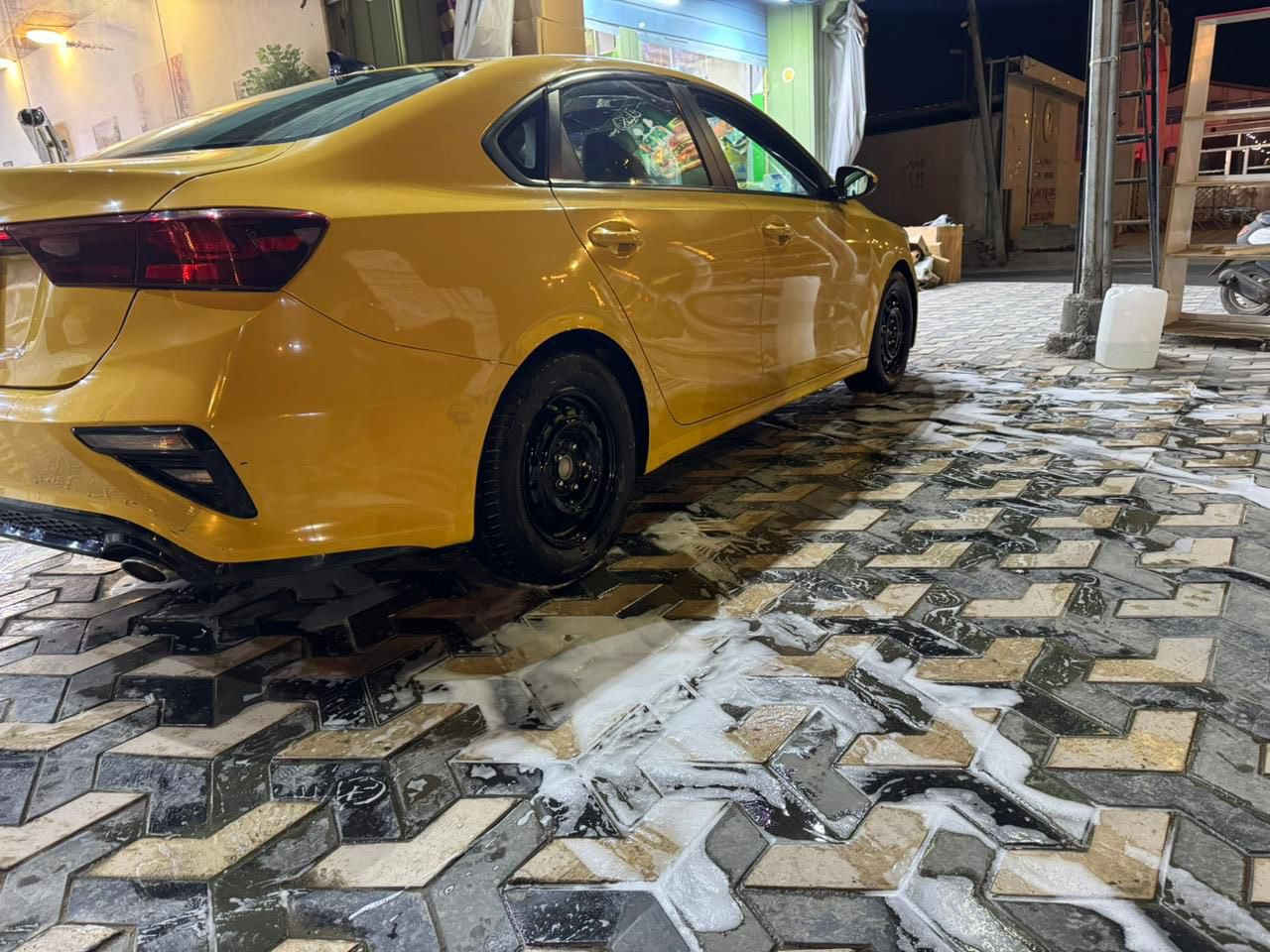 السلام عليكم
فورتي ٢٠١٩ 
صبغه اولى 
حادثه جاملغ والبنيد مقسم غيره كفاله 
بدون معجون 
بغداد/ انكليزي 
 بسمي مداور ثاني يوم السعر ١٣٥
مكاني ناصريه 
مكلف بل نشر 
***********
