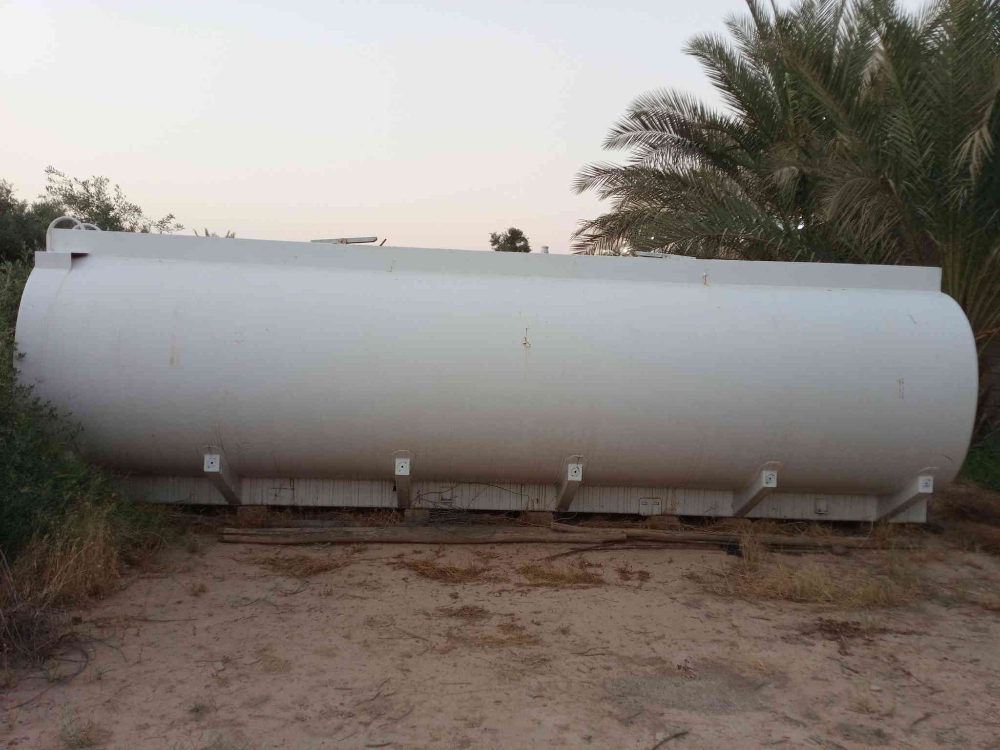 تانكي ماء للبيع سعة ٣٠ الف لتر ماء حالة جيدة جدا المكان العلم/***********
