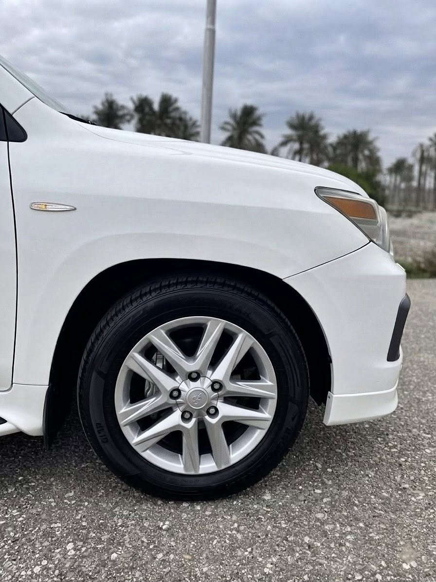 للبيع ‼️ مناسبة جداً لكزس Lexus Sport  مديل 2011 فوووول مواصفات 1/1 معروفه مواصفات الكزس رقم بغداد (مميز) مشروع وطني 
⚔️كشنات جلد تبريد تدفئه
⚔️رادار امامي وخلفي 
⚔️كامره خلفيه وكامره محيطيه في المري 
⚔️جنطه شفط 
⚔️مجموعه من انضمه القياده والتحكم الذاتي 
⚔️تحكم في ارتفاع مستوى السياره وباقي المواصفات معروفه 

ملاحضه: السياره جاهزه كير حداديه محرك تبريد تدفئه ‼️بيها فقط صبغ جاملغ امامي ونص البنيد وتكحيلات فقط بدون ضربه بدون حادث  #العنوان  #البصره  💵السعر 315 وبيها مجال للتواصل ***********
