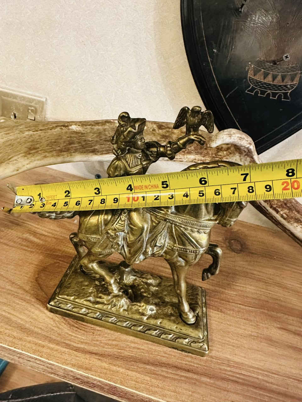 تمثال مدرب صقور صناعة  يدوية بريطانية نحاس ثقيل
*********** واتساب المحل في السليمانية يوجد توصيل
