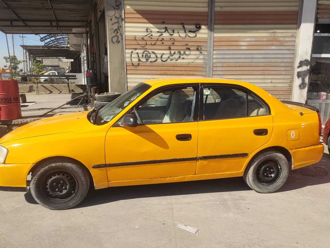 سلام عليكم
مراوس او بیع
 هيونداي اكسنت موديل 2000 گير اوتوماتيك
رقم بغداد شرط تحويل و وكالة
بيها دفتر بنزين  و بيها منضومة غاز إيطالي 60 لتر 
گير محرك شرط 
شاشة ايبات 
تبريد بس ينرادله تبديل كلج 
بيها ضربة يم باب سايق موضح بالصورة 
و جاملغين الورى بي معجون بدون دواخل
والباقي تصفيات 
سعر (40) 
مكان كركوك الحولي 

***********
***********
