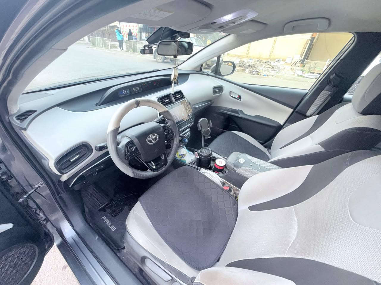 مرخصه ادمن الكروب
تيوتا بريوس هايبرد بانزين2021 سياره ياباني اصل

محرك 1800المرغوب
بصمه
بصمه أبواب
جام اتو 4
رادار تحديد مسار
3انضمه.قياده
ترحيب عند الاقتراب
شاشه جبيره
كشنات مخمل لونين ابيض واسود
تخم تاير جديد
تبريد ثلج
السعر 127 وبيها مجال اتصل وتدلل *********** مكان السياره بغداد سونر موجود وي الصور مراوس حسب القناعه
