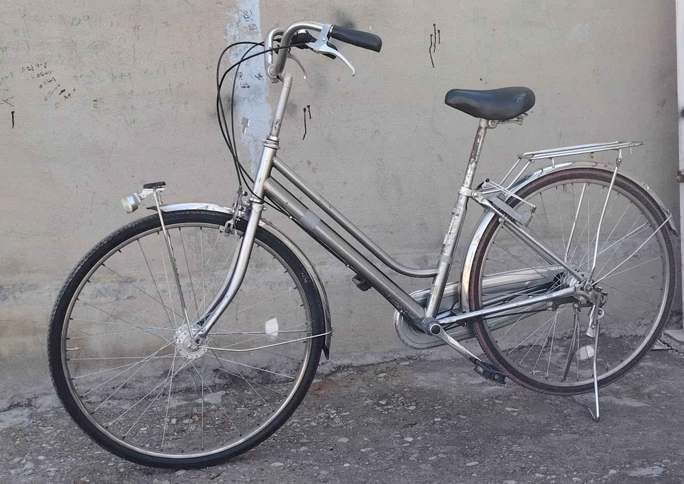 بايسكل باله حجم 26كير وياله ستيل السعر 115وبيج مجال قليل


**إذا كنت صاحب هذا الإعلان وتريد حذفه لأي سبب، رجاءا أرسل رسالة إلى الدعم الفني**