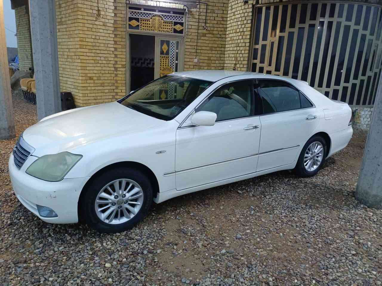 شاهين 2004 رقم انبار نكليزي
قرار 48 تحويل مباشر 

دكمتين 

شاصي 82 

داخل بيجي جديده 

كصتين

ستيرن كهربائي 

***********
