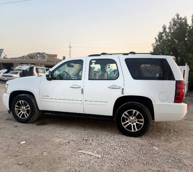 السلام عليكم تاهو مديل 12
وارد كندي بيه جاملق خلفي ومكانات صبغ 
مكينه وكير كفاله تبريد ثلج 
منضومه زنون تخم تاير جديد 
رقم بغداد سنويه ل 28
سعر 187 وبي مجال 
مكان بصره مدينه 
***********
