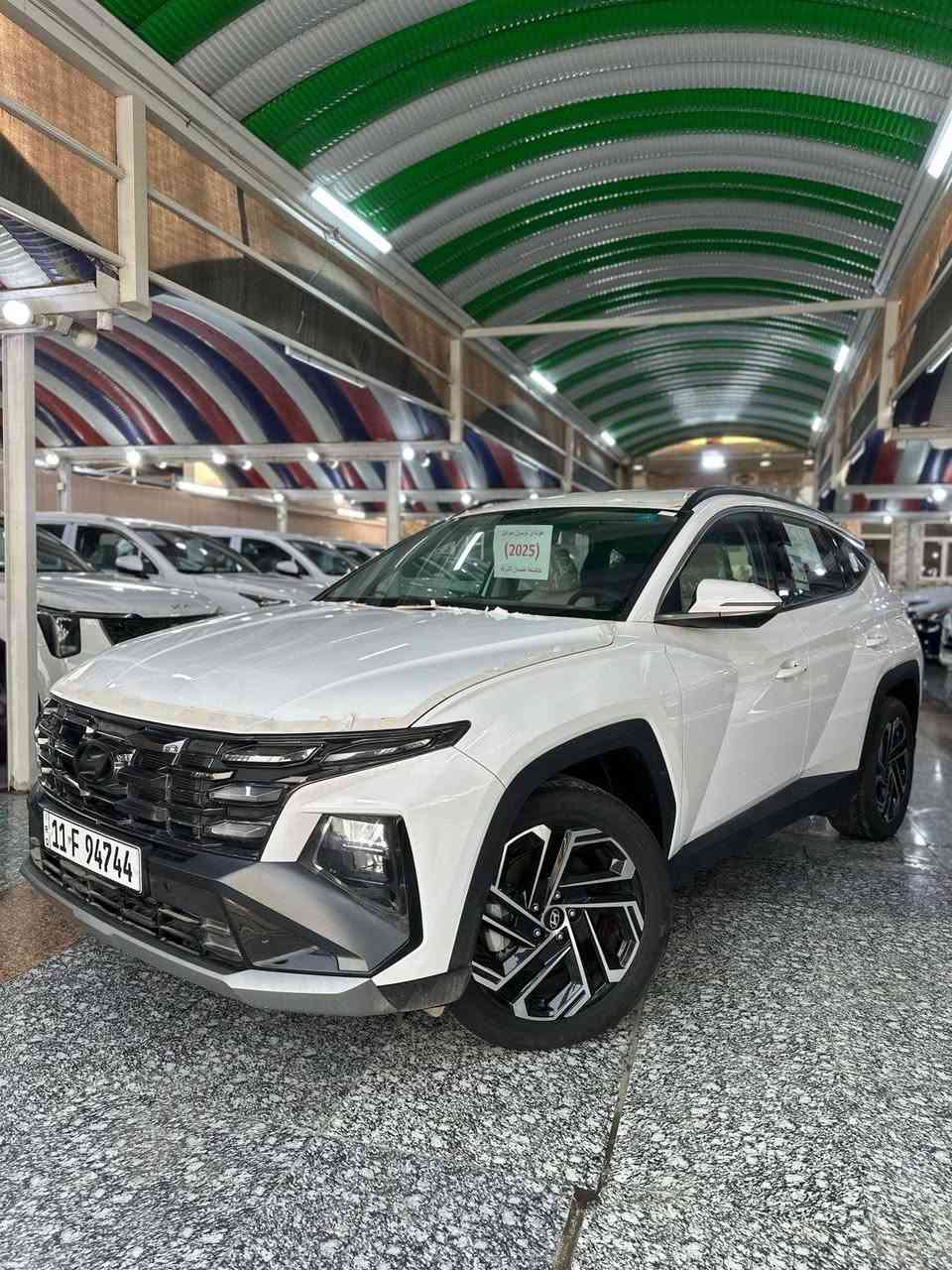 #هيونداي توسان 2025 . 🎯
محرك 2.0 - ويل حجم 19 -  كراسي..2 كهرباء .  باب خلفي كهرباء 
 👌مع ارضيات 
🛡️ ضمان 3 سنوات أو 60,000 كم
⬅️متوفرة الابيض الالوان💥 . 
🔢 . • اللوحات: مرقم بغداد كامل والسيارة مرقمة با أسمنا حصراً
---------------------------------------
🚗✨ متوفر جميع سيارات هيونداي الآن بمعرضنا 🔻
---------------------------------------
🔹 جميع الفئات والموديلات متوفرة
🔹 مواصفات مختلفة وأسعار تنافسية
🔹 جاهزون لخدمتكم في أي وقت
---------------------------------------
📍ميسان حي صناعي معرض المصطفى قرب الفلكة

📞 للاستفسار والتفاصيل: ***********
***********
