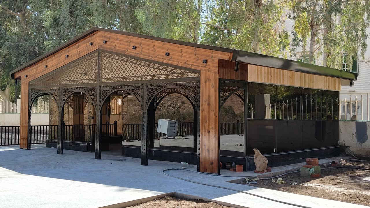 وەستا هژار  ***********
بۆ دروست کردنی بینای ئاسنو کەپری  شوێە گەشتیاریەکان
