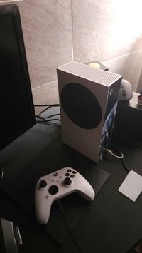 اكس بوكس سيريس S • شاشة سامسونج ٢٤انش • سماعات هدية