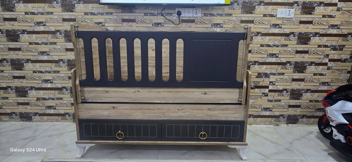 السلام عليكم عندي جبربايه اطفال كبيرة ماخذتهه ب ١٥٠ اريد  ٧٥ التواصل ع رقم ***********  نظيفه جدا جدا
