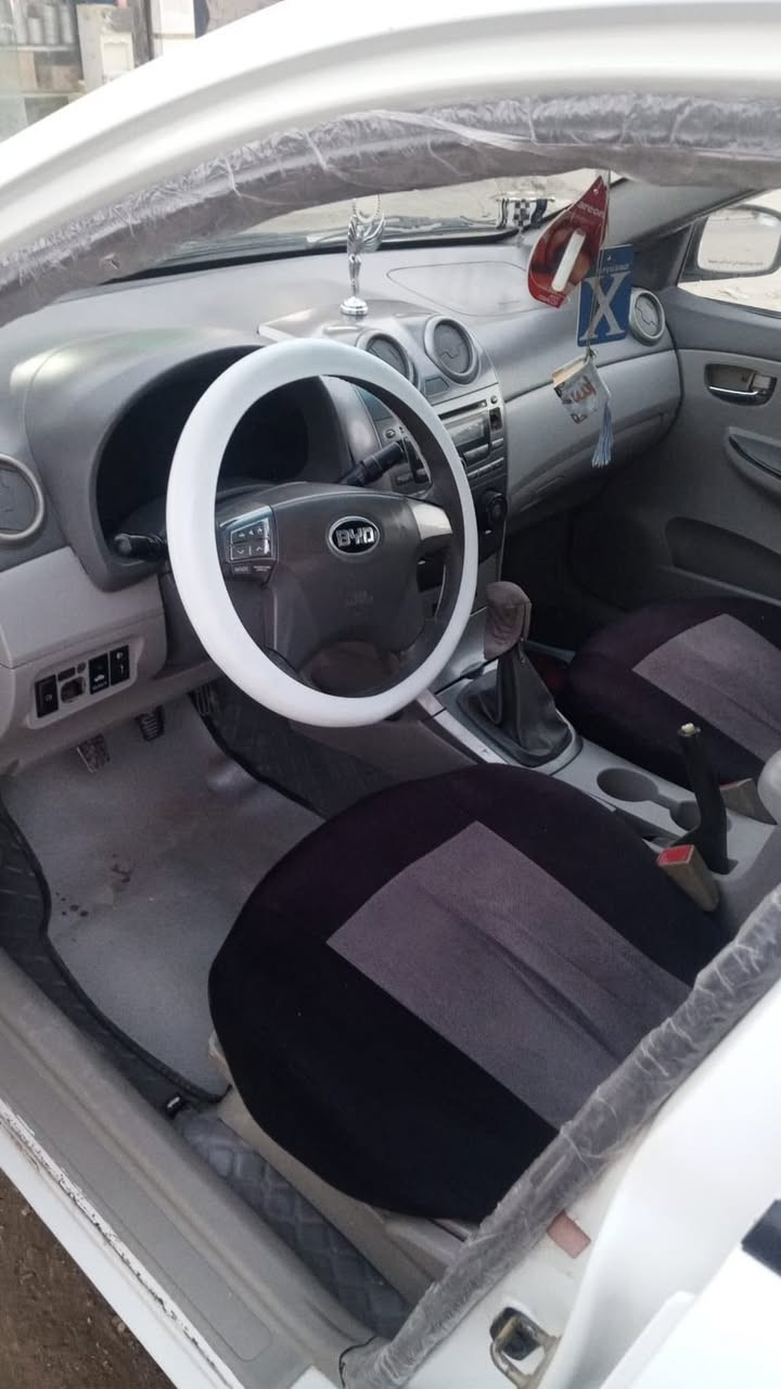 السلام عليكم BYD 2013 السياره مكينه جديده وكير عادي المرغوب السياره جاهزه ومابيها نقص باسمي ثاني يوم مداور سعرها 57 وبي مجال قليل حك الجيه مكاني بالحله للتواصل خاص او اتصل ***********
