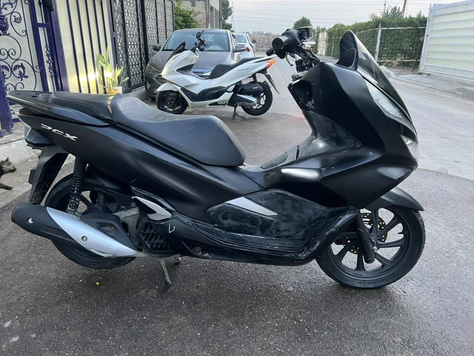 Pcx جيل ثالث ياباني حساسات كله شغاله مكينه كفاله  نظافه كفرات موضحه بالصور للبيع  مكاني بغداد  *********** اوراقه كامله سعر 16
