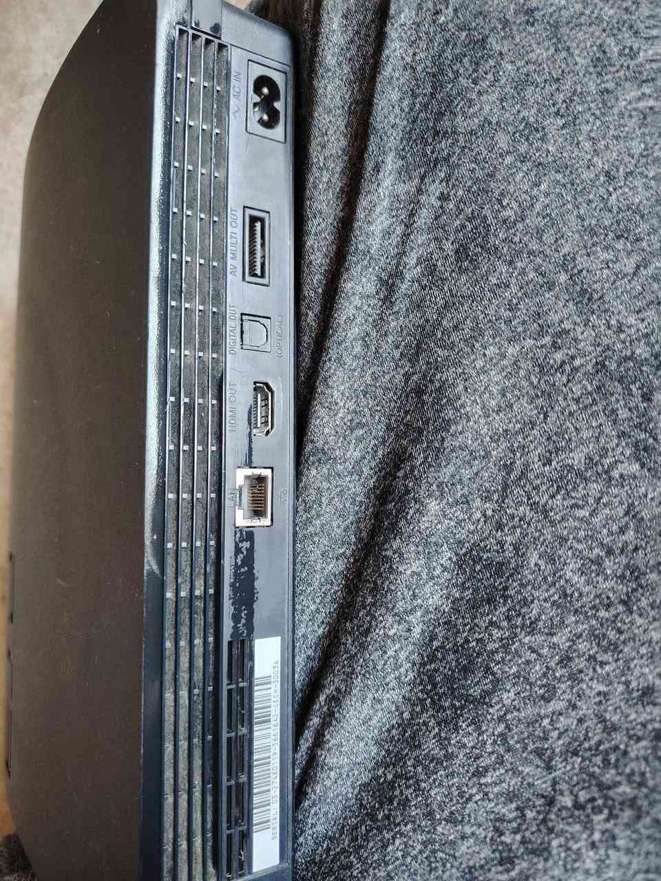 سلام عليكم اخوان
بلي ستيشن 3
سلم مهكر 
بلي ما مستعمل هواي جديد
عنوان دور الزراعه
 عدد الجوستك 2
رقم الهاتف
 ***********
يوجد واتساب 🌟
