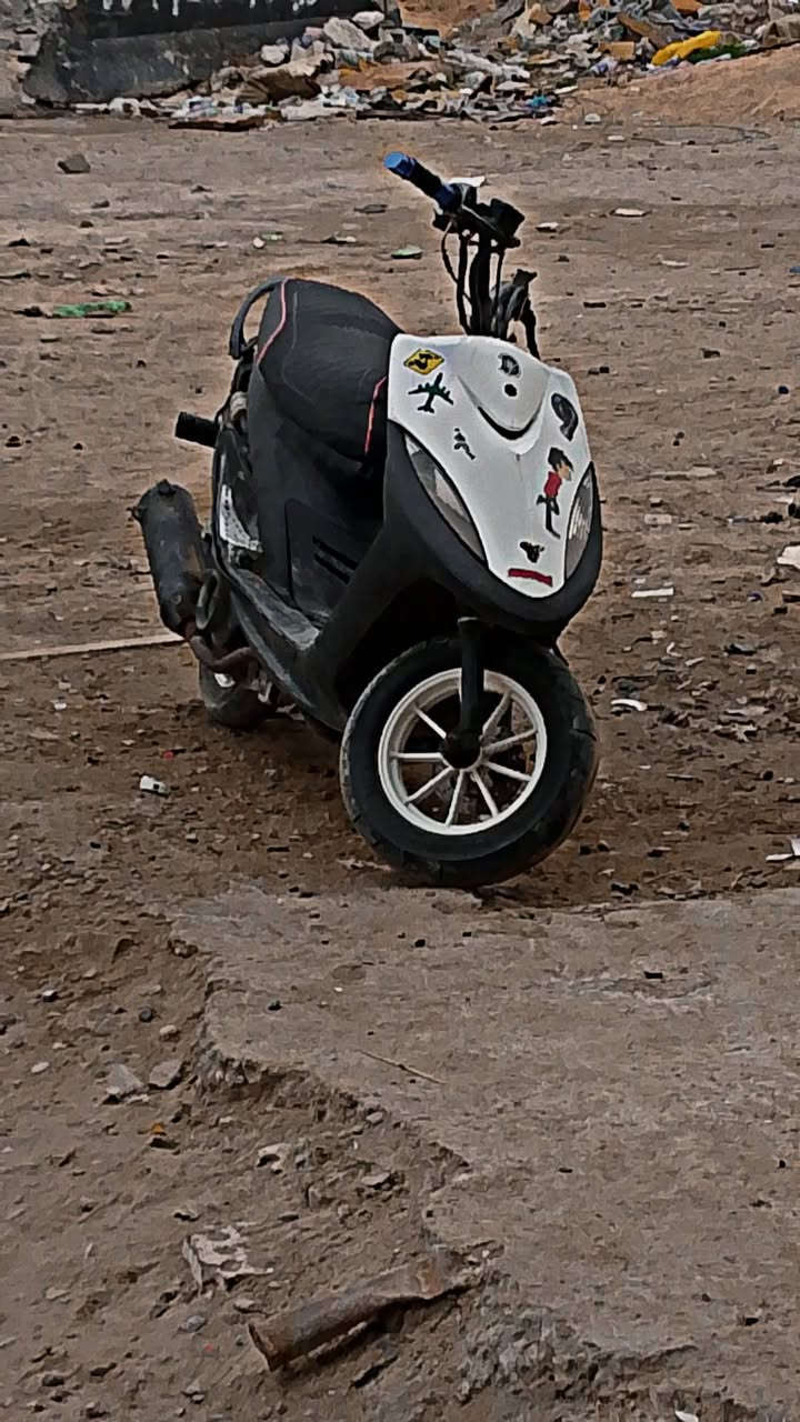 السلام عليكم دراجه ماكس عدلي بوشه 55 كلتشات ابو النجمه دراجه نقصها بس باتريد تشتغل سيلفي وكابريتر مالتها تخربط ماكينه شلع ومعدل شرط هي واقفه بطنش ماكينه حلوه لا تنقيص ولا تبخير دراجه باي وقت شغاله دراجه حلوه مال لعب مكان الدراجه سيديه السعر 300 وبيها مجال للشراي متواجد واتساب *********** رحمه لوالديكم المو شراي لا يكسر بيها
