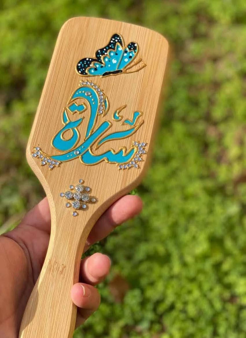 https://www.facebook.com/share/r/1EVjz246c1/👆 تابعي لبيج وراح تشوفين كل موديلاتت لتعجبكم 
✨ ريزن | تحفيات كونكريت | الرسم على الزجاج | توزيعات لجميع المناسبات ✨
نقدم لكم أجمل التصاميم بأعلى جودة ولمسات فنية مميزة:
🎨 ريزن احترافي
🪨 تحفيات كونكريت عصرية
🖌️ رسم يدوي على الزجاج
🎁 توزيعات لجميع المناسبات (أعراس، مواليد، تخرج، أعياد، هدايا)
📍 تنفيذ حسب الطلب وبأفكار تناسب ذوقكم.
📞 للحجز والاستفسار: ***********
