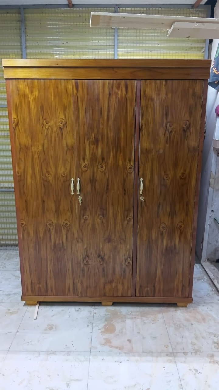 اللهم صل على محمد وال محمد معمل نجاره الأخوين كناتير جاهز للبيع ٢باب ٣باب ومناضد ٣متر ٦باب ونشتغل حسب الطلب ابواب جراجيب مصلايات اسره نفر او نفرين تصليح وشد غرف نوم تركي وعراقي جميع انواع الأخشاب تصليح الطخم للاستفسار *********** واتساب أو ماسنجر
***********
