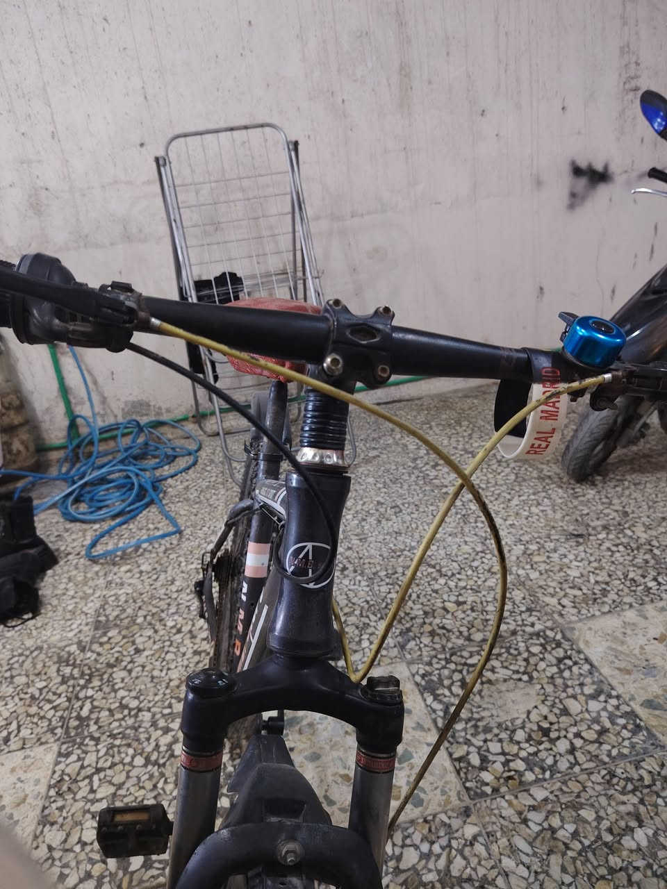 بايسكل جبلي ماركه ان ام بي سبورت بايسكل يخبل بي كلش قليل جرادكدامكم سعره بلموقع 400 اريده 200
بغداد الزعفرانيه ***********
