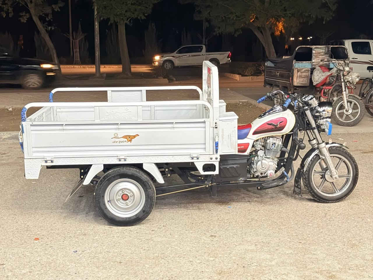 ئەم گولە بوفروشتن ماشاللە تابڵیی جوانەماشاللەی دەوێ
مۆدیلی 2024مانگی 11دەرکراوە 
ناوبودی لوکە زۆر کەم ایشی کردوە پلیت وەوراقی بیلادیە 
مەکینەـ150یە قایش قور لوک هەمووگیانی تنوتوڵ کراوەتەوە
شوین کەلار مشتەریت کۆمینت بنوسەیان تیڵ بکەبوخاوەنی
***********شوین کەلار کلار
