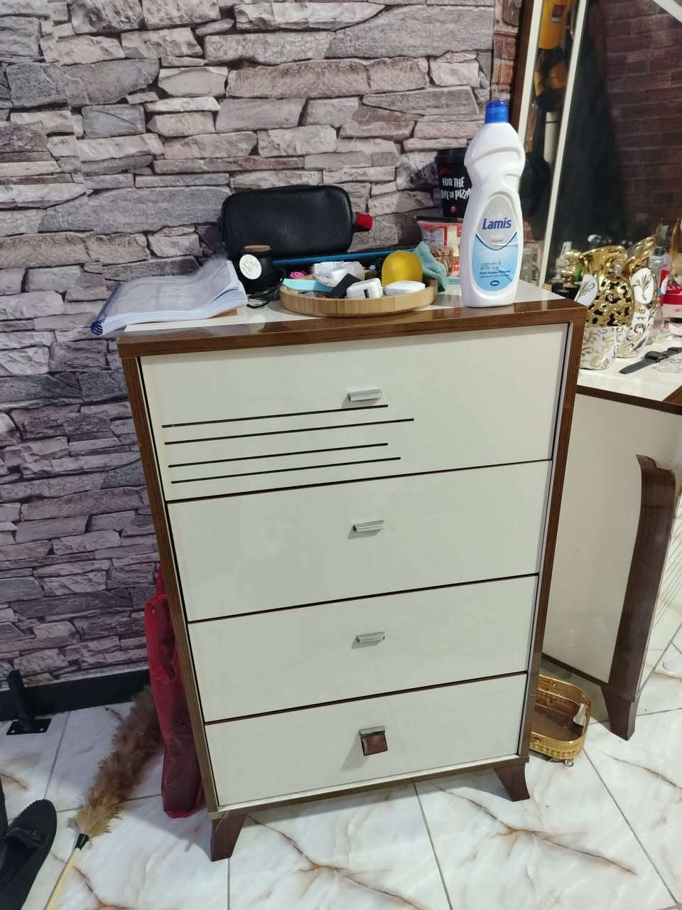 غرفه تركيه باب اول ثكيله للبيع بيها ضرر سعر 500وبيها مجال


**إذا كنت صاحب هذا الإعلان وتريد حذفه لأي سبب، رجاءا أرسل رسالة إلى الدعم الفني**