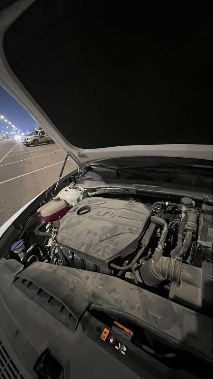 السلام عليكم 
للبيع سوناتا موديل 2023  اصل وارد كوري غاز مكينه 2500 كفاله عامه زلغ ضربه صبغ تبديل بارد سياره حيل جديد نص فول كشن جلد رادار شاشه كبيره ماشيه 70 كيلومتر فقط رقم بصره دولي بسمي تحويل ثاني يوم السعر ب210 وبيه مجال للشراي للأستفسار *********** البصرة, العراق
