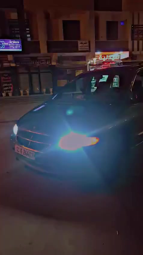 السلام عليكم من رخصة الادمن دوج كرفان موديل 1996 رقم بغداد السنوية 28 بأسمي سيارة خير من الله مال جناي كير ومكينة جدد بلاديات تبريد شغال كهربائيات كلها شغالة دواخل كلها جدد باتري وفيت بم جدد السيارة احلا من الصورة بس الصدر الامامي نص عمر المكان بغداد السعر 53 بيها مجال قليل حك الجية   ***********
