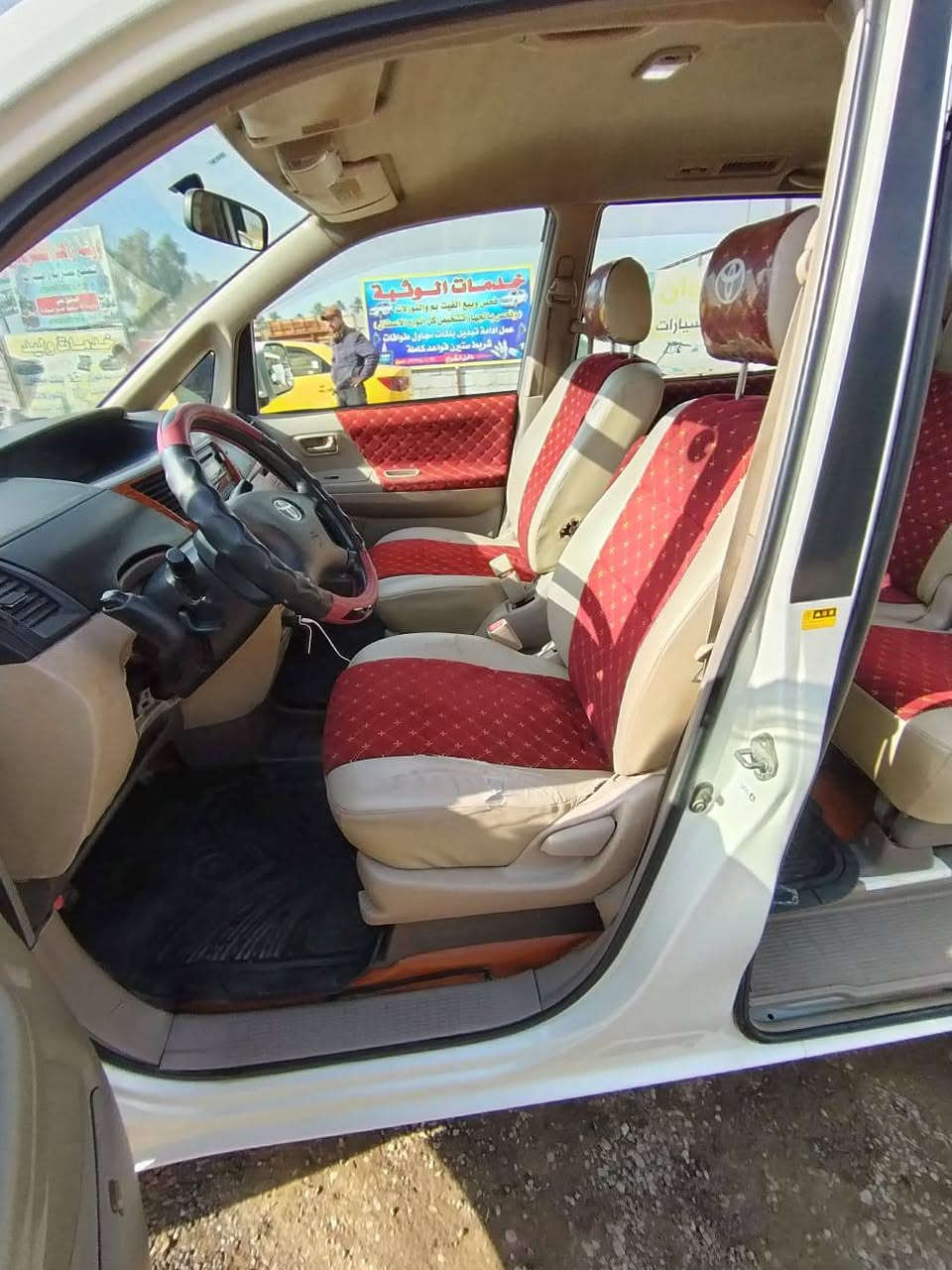 للبيع سيارة تيوتا نوها – لون أبيض موديل 2004
السيارة مكفوله كفالة عامة تخم تاير جديد تبريد وتدفئة  ومناسبة للاستخدام العائلي 
مريحة وواسعة واقتصادية في الاستهلاك
مشروع وطني بأسمي تحويل مباشر السنويه للـ 2027 
الفحص متاح للجادين
السعر 95 فقط وبيه مجال
للأستفسار [ *********** ]
