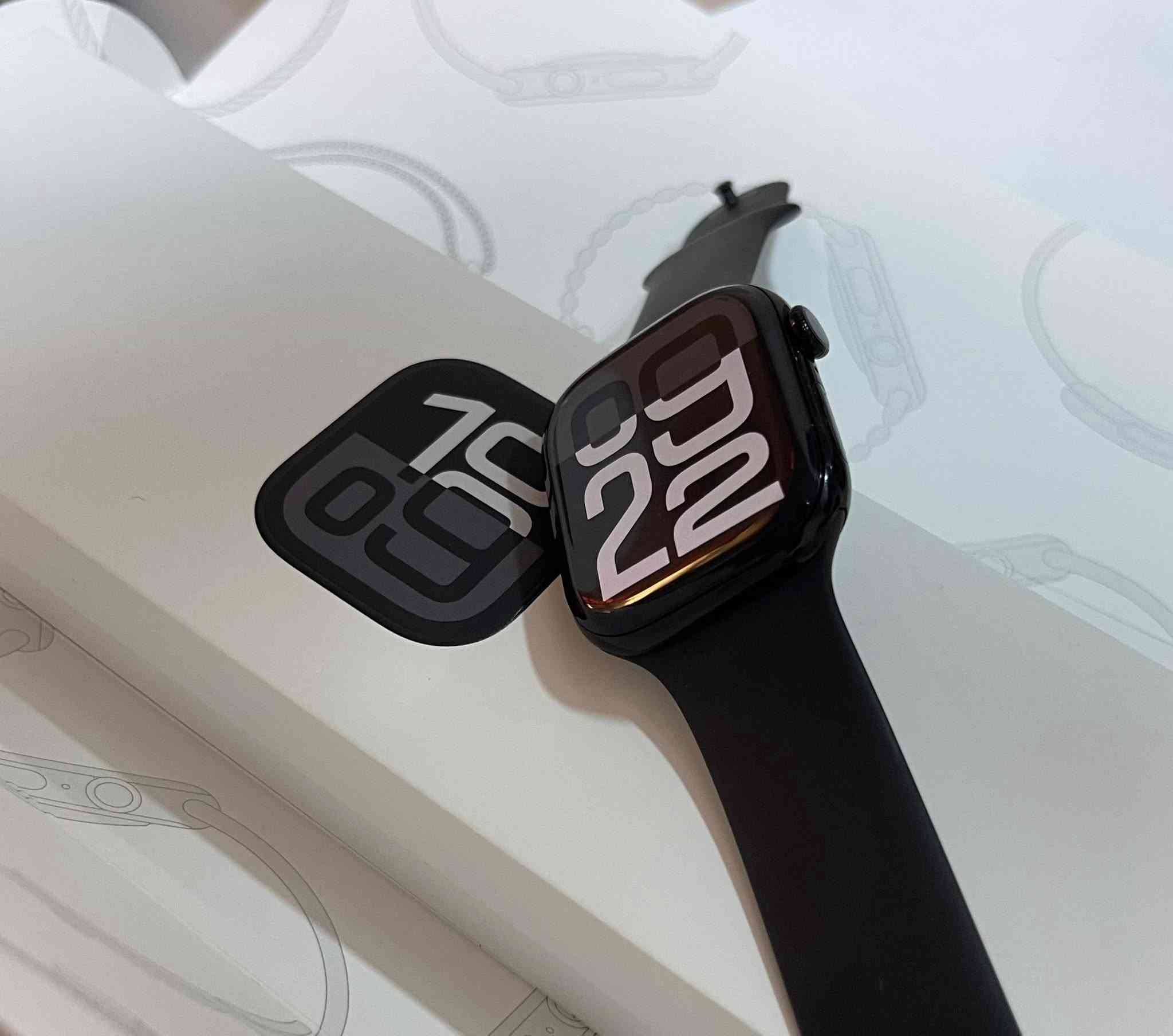 السلام عليكم
Apple Watch 10 Series

اللون الأسود - الحجم الأكبر 46 mm
نسخة الشرق الأوسط 
نظافة 100‎%‎ ولا شخط 
البطارية 98‎%‎

السعر 385،000 دينار 💸 

مكاني البصرة-الجمعيات والتواصل على الخاص


**إذا كنت صاحب هذا الإعلان وتريد حذفه لأي سبب، رجاءا أرسل رسالة إلى الدعم الفني**