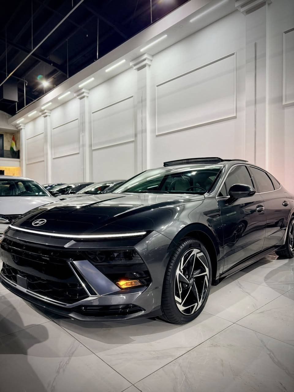 السلام على من رد السلام 👋🏻
سوناتا موديل 2024 الشكل الجديد ❤️
وارد امريكي 🇺🇸🇺🇸
ماشية 7000 ميل 👍🏻
حجم المحرك 2500 
مواصفات 
بانوراما (سلايد روف)
بصمة تشغيل عن بعد 
رادارات امامي وتحديد مسار ورادارات جانبية 
دشبول ديجتال 
هيتر كشنات 🔥🔥كشن سائق كهربائي 
داخل ابيض 
صندوق ذكي 
Smart trank
سايد بريك كهربائي 
اوتو هولد ☑️
شاحن موبايل واير ليس 
حادثها خلفي فقط مسطة اسفل الصندوق صبغ
صور الحادث مع الصور 👇🏻👇🏻 
يعني بجم كبس ايربكات سليمة ❤️
السيارة تترقم شمالي فقط 
السعر بدون رقم من الاخير ((((218$))))
مكان السيارة اربيل 
الشراي يتصل ويتدلل
***********📞
***********📞
#سوناتا
#ياسرالعلاف
#اربيل
#العراق
