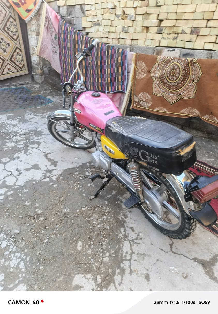 سلام عليكم دراجه سونك 4 كير بيها اوراق دراجه عوزها شي ترتيب مكينه نضيفه حيل هندر واحد تشتغل غراضها ضامهن سعرها ٣٥٠ بيها مجال قليل مكاني مدينه صدر الحميدية للستفسار ***********
