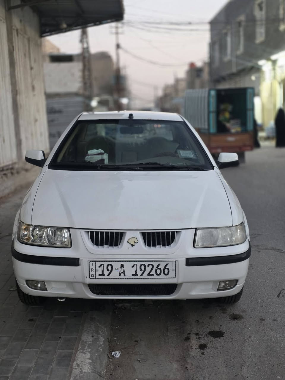 سلام عليكم سمند ناطقة  للبيع مديل 2012لسيارة خير من الله الله شاهد اخت لجديدة كفالة من كير ومكينة شرط لفحص تايرات4 جدد صدر وحادية جدد تبريد وتدفة شغال  مكاني كربلاء السعر 40وبي مجال حك جيتك/***********
