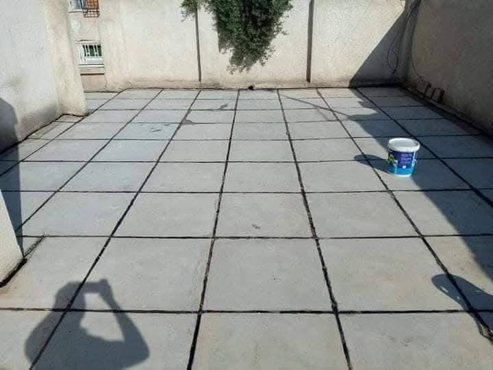 اضافه وعمل ماستك السطوح الدور السكنيه والمدارس بعد الغسل والتنظيف وهذا عملنا انشاء الله ينال رضاكم سعر المتر كرسته وعمل ماستك 2000. الفين دينار هاتف/*********** ابو سالي للماستك
