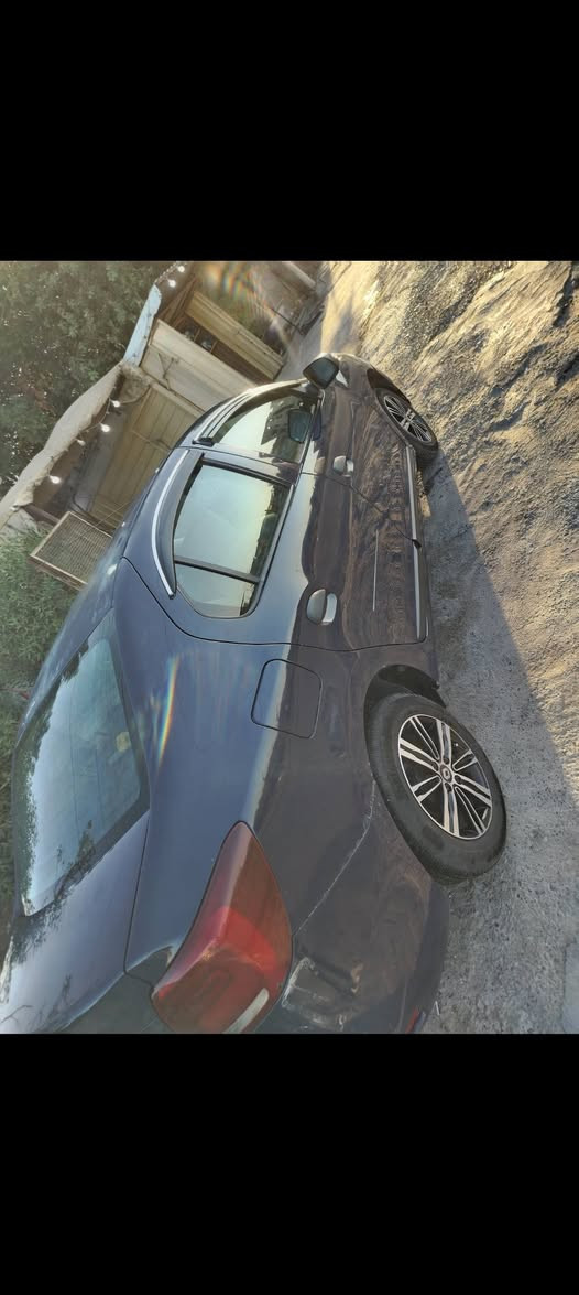 سلام عليكم
رينو سيمبول ٢٠١٩ بسمي رقم دولي بغداد مكاني الغزاليه *********** سعر٧٥ سياره جاهزه تبريد ثلج تتدفئه تحكم بيها صدر نص عمر وطخه بسيطه
