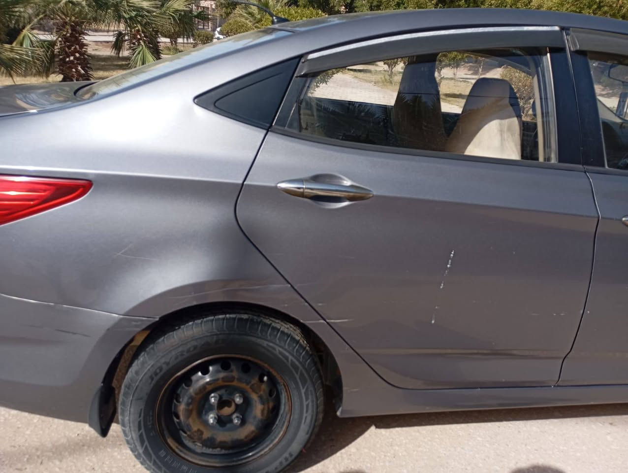 للبيع
اكسنت موديل 2016
مكينة 1400 
رقم مثنى بأسمي 
مداور ثاني يوم 
سنوية منتهية 
بيها بنيد مبدل 
جاملغ أمامي مرشوش 
بارد في قبق الصندوق 
مثل ما واضح بالصور 
والباقي كلها مكفولة 
مكينة وكير وتبريد  مكفولة 
مكان السيارة نجف قضاء المشخاب 
الرقم ***********
السعر 80 وبيها مجال للشراي حك الجيه
