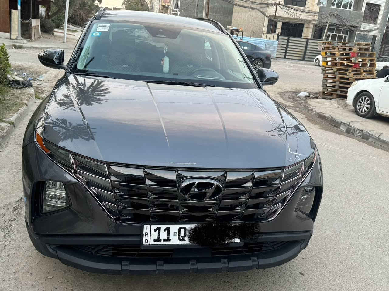 توسان للبيع موديل 2024 امريكي
ماشيه 46690
تحكم استيرن 
ثلاث انضمه قياده 
كشنات تتفئه 
ابدل بنيد وجاملغ اليمنه بدون دواخل بدون لغود بدون كلشي 
تخم تاير كله جديد كير مكينه تبريد تدفئه كلشي بشرط 
صور الحادث منشوره 
السعر 195 وبيها مجال بسيط 
مكان السياره بغداد الغزاليه 
الرقم *********** + واتساب
