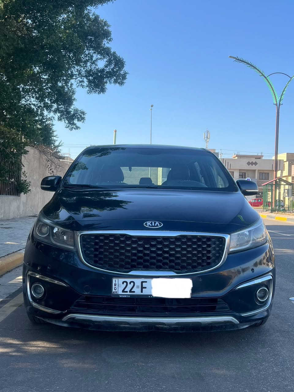 سلام عليكم
سيدونا مديل 2017 سيارة جديدة ونظيفة بمعنى الكلمة رقم مميز أربيل مكينة 6 سلندر - شاشة - إشارة ترحيب - مري شفط تحكم  ستيرن - بيبان كهربائي - حساسات امامي خلفي - كامرة - بصمة - السيارة فول -  الحادث كما موضح في الصورة قطعتين الحادث الأصلي وقطعتين كلير اثر الشخوط السيارة كل دواخل ما بيهة مكان السيارة في كربلاء السعر190 وبيها  مجال 
للتواصل 
***********
