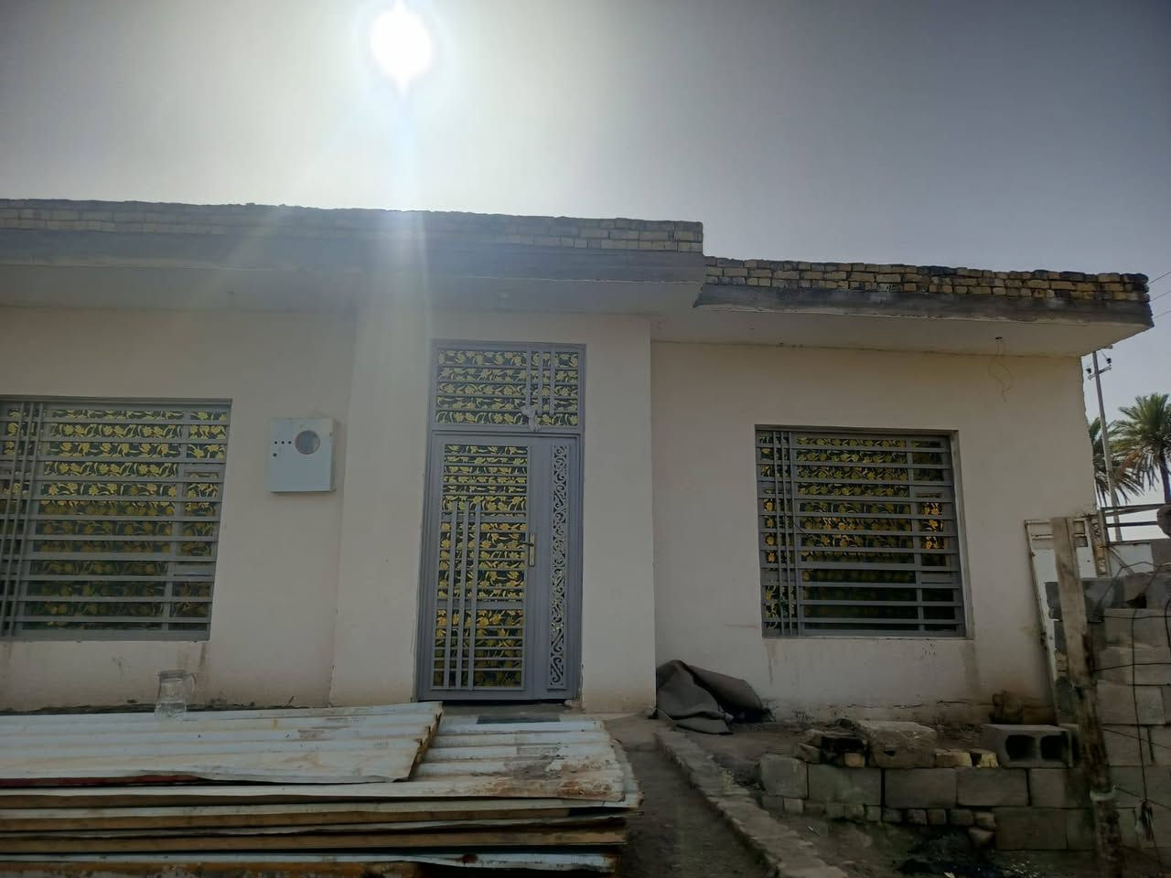مكلف بنشر/ قطعه زراعيه سند 25 المساحه 1300 متر تحتوي على بيتين زاد حديقه مساحه 800 دور النفط منطه الحريه  اتصال *********** عمارة, ميسان
