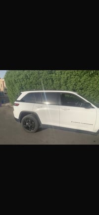 جيب كراند موديل 23 ماشيه 42 حادثاه جاملغ امامي بدل وشبر صبغ بلبنيد سيا...