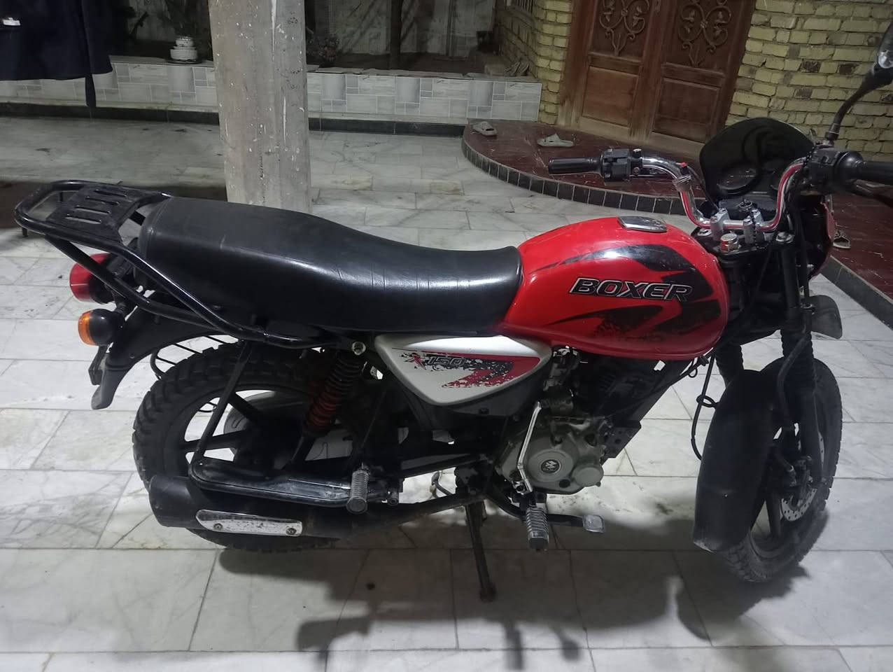 دراجة بوكسر موديل2023 اوراقها موجودة واصولي الدراجة نظيفة ومكينة ما مفتوحة وكلشي شغال بيها تعال افحص بنفسك يلا تاخذها 
العنوان/البصرة -تنومة
السعر/مليون و600
تواصل/*********** واتساب فقط
