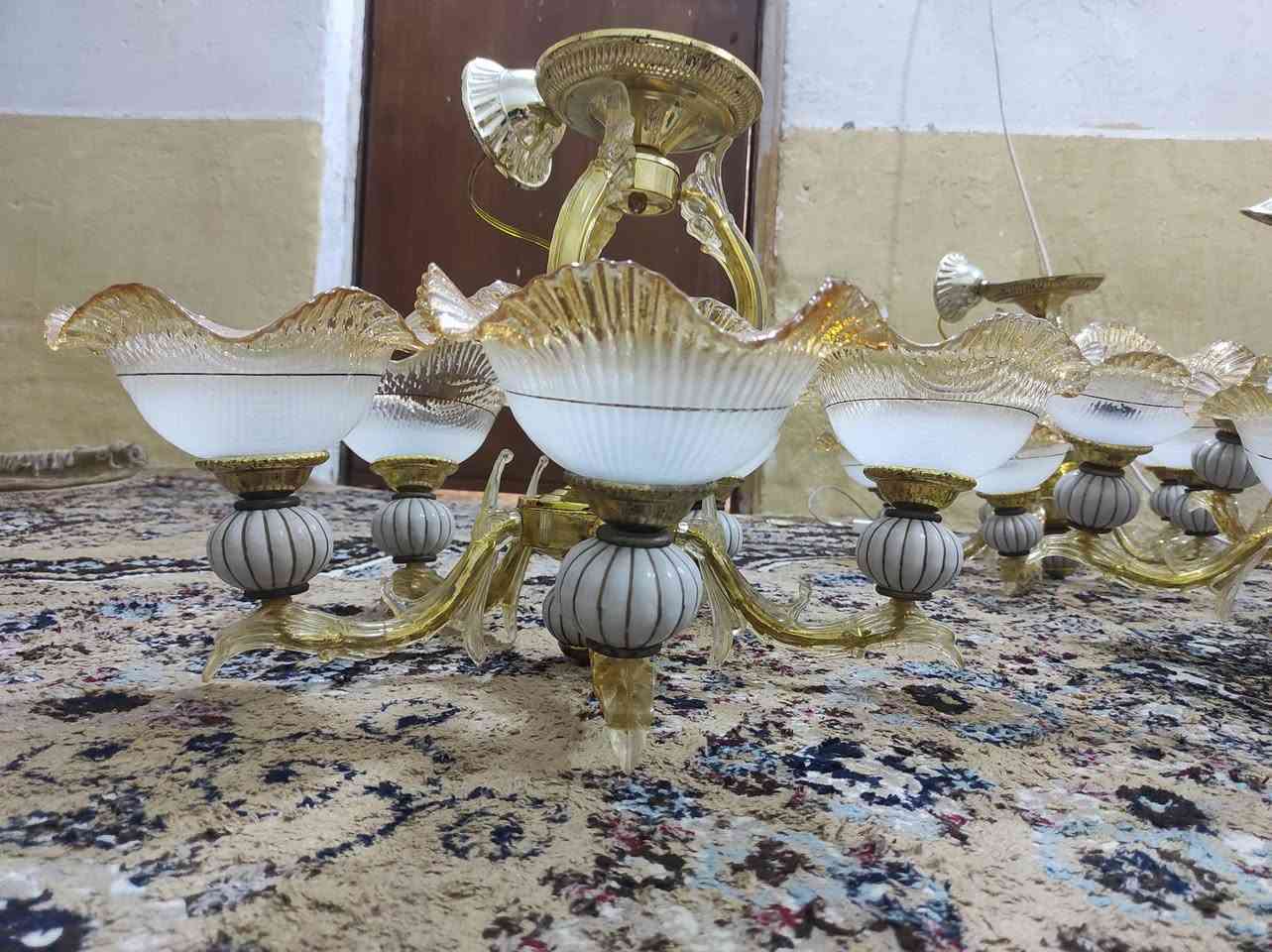 ثريات عدد أربعة للبيع
نقص طاسة واحدة 
السعر 60 الف اربعتهن
هـ ***********
