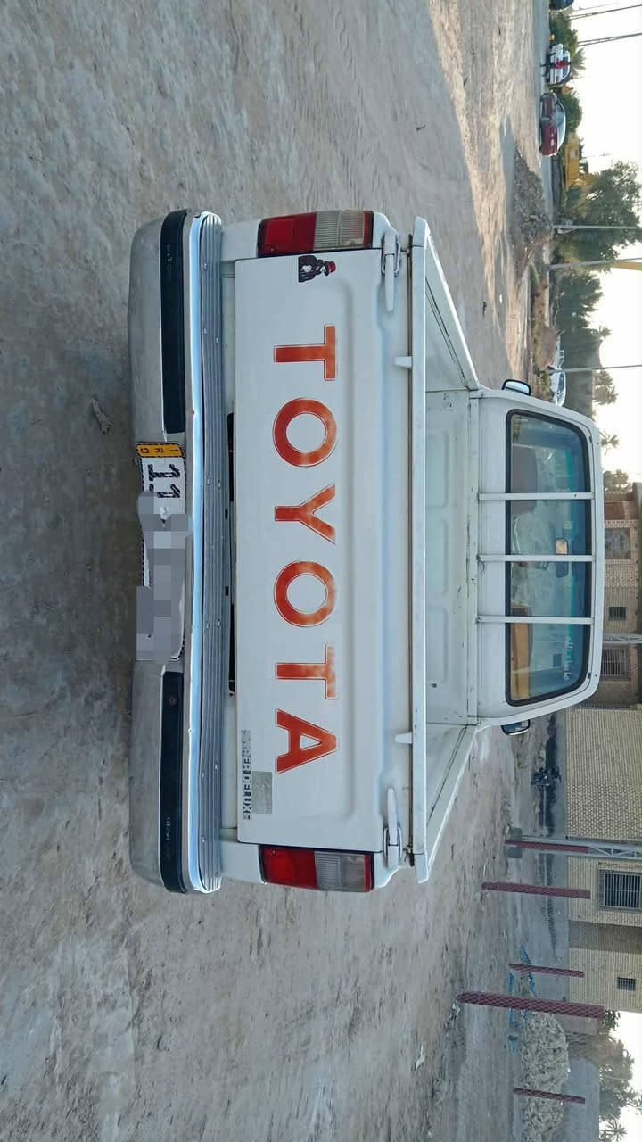 السلام عليكم للبيع بيكم فلاحيه موديل 2001 رقم بغداد انكليزي السياره مكفوله كفاله عامه من ضربه وتبديل وصبغ السياره نضيفه على وضع الشركه سنويه لل 30 المكان الديوانيه للاستفسار الاتصال على الرقم ***********
