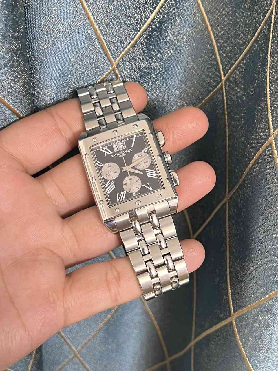 بسم الله الرحمن الرحيم 
رايموند ويل سويسرا اصلي
هدايا خاصه من سلطنه عمان الملك سلطان قابوس
كرونوكراف
رجالي قطع كبير 
السير ستالنس ستيل 
سير كامل 
الساعه كل زيرو كل زيرو نضافته كل زيرو
كوارتز بطاريه 
للمهتم يتفضل خاص وبيكم خير وتدللون
#الاستفسار***********
يوجد توصيل وين ماتريد 😁
تابع الصفحه وستمتع بل قطع النادره والثمينه 
(ملاحظه)يوميآ يكون عدنه مزاد بث مباشر على منصة التيك توك 

www.tiktok.com/@ameen_5694

وكل الهلا بيكم
