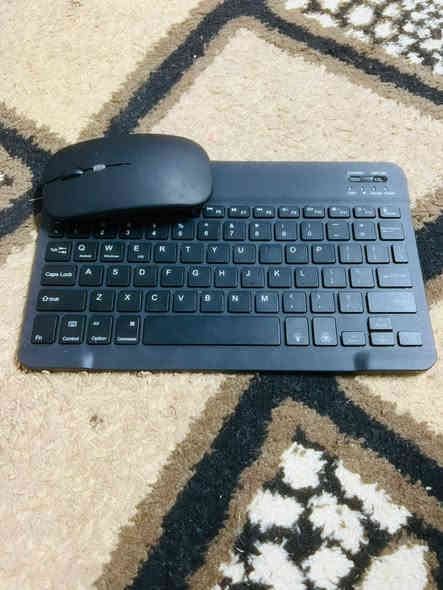 السلام عليكم عندي اكس بوكس 360 نضافة فول للبيع مع ماوس وكيبورد للجوال سعر 80 قفل 75 بدون احراج

مكان موصل أيسر رقم ***********
