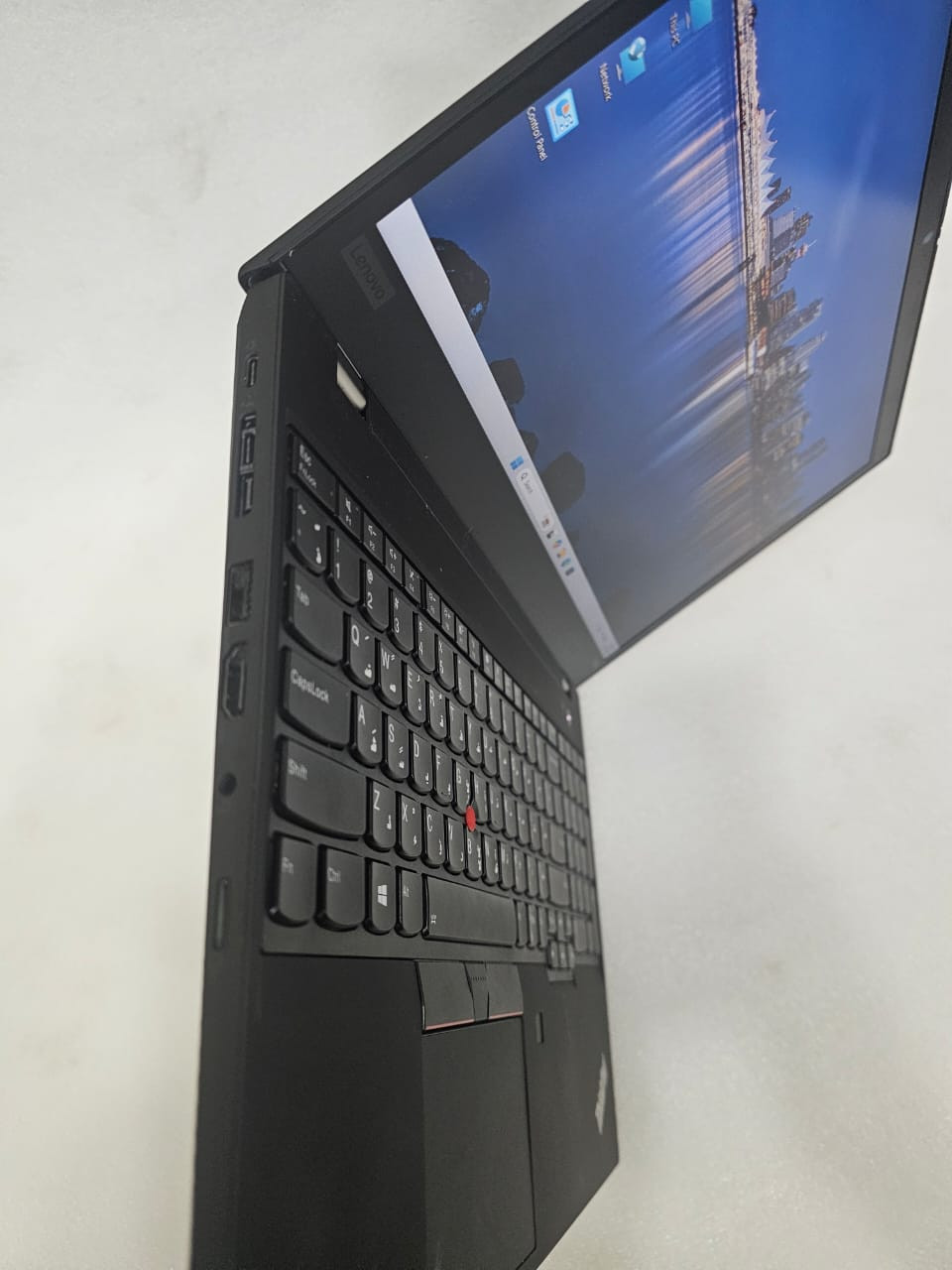 🔥        Lenovo P53s مستعمل (اسعارنا اكيد الانسب)           ( 485 الف دينار)
    ألاجهزة استيرادنا الخاص من امريكا🔥
✨ المواصفات
المعالج: الجيل  الثامن  U Intel® Core™ i7-8th Gen
الذاكرة (RAM): سعة 16.0. ⚡
التخزين SSD 512 GB 
كارت شاشة منفصل 2 كيكا بايت نفيديا كوادرا P53s
 الشاشة : حجم 15.6  FHD
·                   .
·

✅ لماذا تختار هذا الجهاز؟
البطارية: نضمن لك تشغيل مستمر لمدة ساعتين على الأقل (ضمان فعلي). 🔋
الحالة: نظافة ممتازة . 💎
 ممتاز للاعمال الهندسية وبرنامج الاتوكاد وبرامج الذكاء الاصطناعي والامن السيبراني
ضمان 10 ايام


💰 السعر والمعلومات:  
📍 ملاحظة هامة: أسعارنا مدروسة بعناية وهي الأنسب في السوق، لذا نعتذر عن التفاوض على السعر 🛑
📞 للحجز والاستفسار***********📩 أو راسلنا مباشرة عبر رسائل الصفحة.
